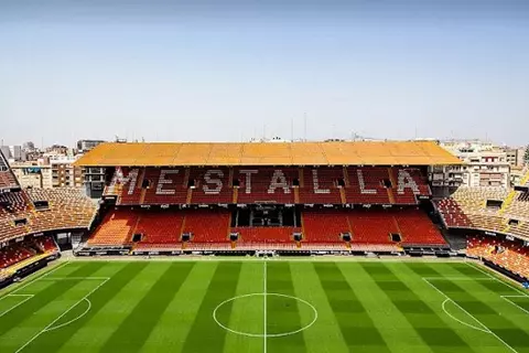 بسبب تحذيرات الطقس.. تأجيل مباراة فالنسيا أمام ريال أوفييدو بالدوري الإسباني